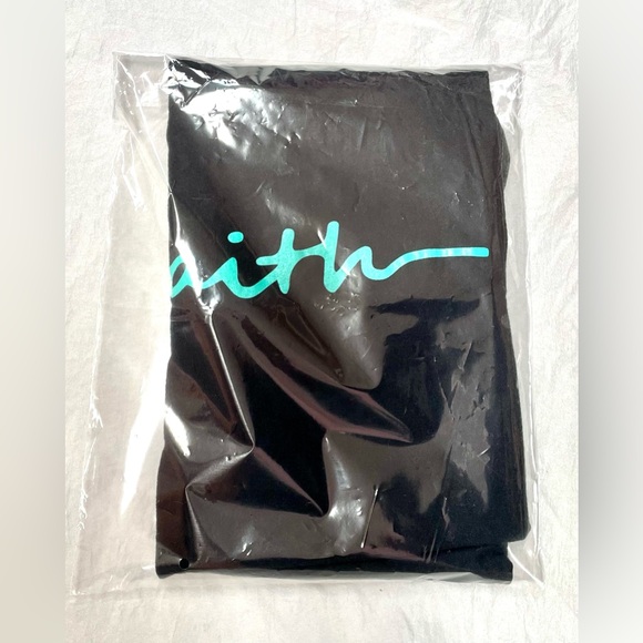 NEXT LEVEL APPAREL green scripted Faith Cross Short Sleeve Blk tshirt sizeL NWOT - Picture 3 of 4